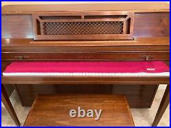 Upright piano Yamaha M304T (local pick-up only)