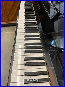 Upright piano Yamaha model U3 52'' made in Japan