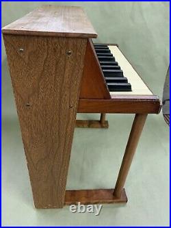 Vintage JAYMAR Toy Upright Wood Piano 25 Working Keys JT 2641 1950s
