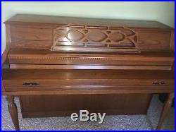 Weber Piano WF-43 88 keys 3 pedals Oak gently used with seat