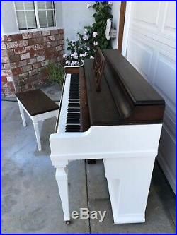 Winter & Co Upright Piano with Bench