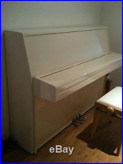 YAMAHA MP 80 Upright piano (silent)