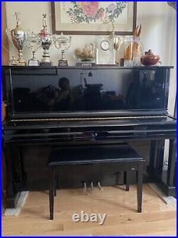 YAMAHA U1F Upright High Gloss Ebony Piano 48 Good Condition Delivery Option
