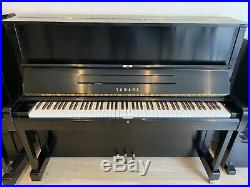 YAMAHA U1 UPRIGHT PIANO 1998 SATIN EBONY. Showroom Condition