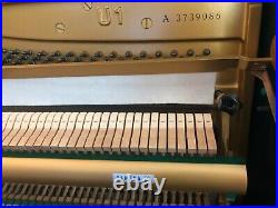 YAMAHA U1 Upright High gloss ebony piano 48 perfect condition