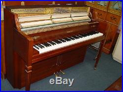 Yamaha Walnut Upright Piano (m404)