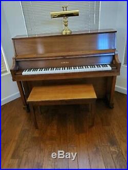 Yahama P22 Upright Piano