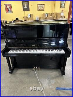 Yamaha 2008 U3 / YU30 52 Studio Upright Piano