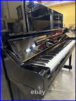 Yamaha 2008 U3 / YU30 52 Studio Upright Piano