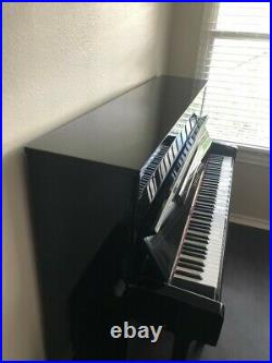Yamaha B3 Upright Piano (Excellent Condition)