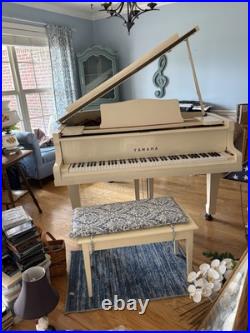Yamaha G2 Grand Piano Ivory Yamaha G2 Grand Piano Ivory