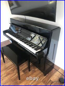 Yamaha M1A 42.5inch Upright Piano