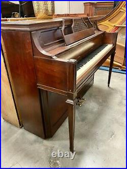 Yamaha M204 Upright Piano 42 Satin Walnut
