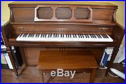 Yamaha M404 Upright Piano 1990