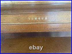 Yamaha M450 Piano Cherry upright piano Made in USA Great Condition, with Bench