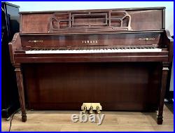 Yamaha M560H Upright Console Piano 45 Satin Walnut Yamaha M560H Upright Console Piano 45 Satin Walnut