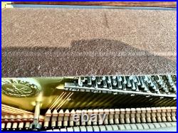 Yamaha M560H Upright Console Piano 45 Satin Walnut Yamaha M560H Upright Console Piano 45 Satin Walnut