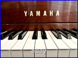 Yamaha M560H Upright Console Piano 45 Satin Walnut Yamaha M560H Upright Console Piano 45 Satin Walnut