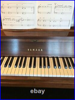Yamaha P 22 Uprite Piano