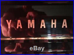 Yamaha Piano M1 42 Polished Ebony with bench