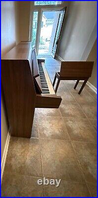 Yamaha Satin Oak Piano