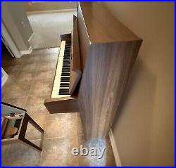 Yamaha Satin Oak Piano