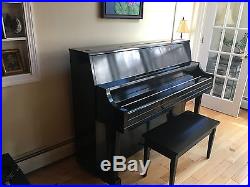 Yamaha Studio Upright Piano In Excellent Condition