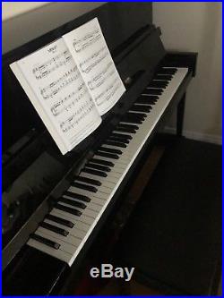 Yamaha T116 45 Professional Acoustic Upright Piano Polished Ebony / Black