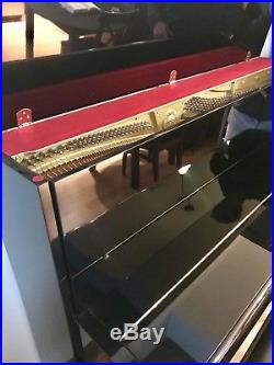 Yamaha T121 Vertical Piano including bench