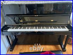 Yamaha U1 Upright Piano, Ebony Black, 2016 Japan-one free tuning