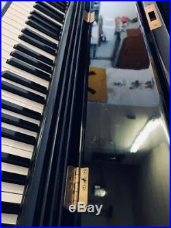 Yamaha U2 Upright Piano with bench Black Polish Great Condition