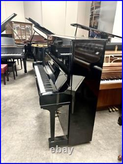 Yamaha U3 Ebony Polish Yamaha U3 Ebony Polish