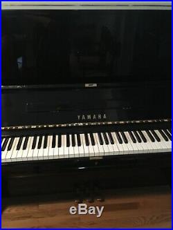 Yamaha U3 Upright Piano. Full length/size professional upright