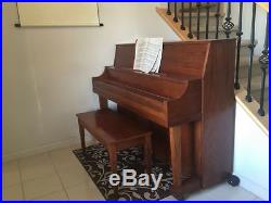 Yamaha Upright Piano P22 in excellent condition