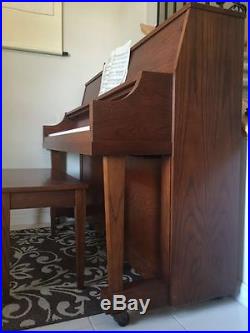 Yamaha Upright Piano P22 in excellent condition
