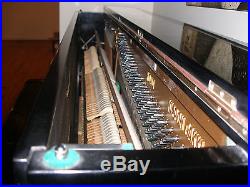 Yamaha Upright piano excellent sound and apprarance