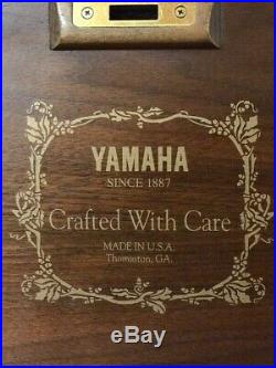 Yamaha piano P22 Walnut Great Condition Made In USA