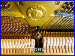 Yamaha upright piano 45'' P2E