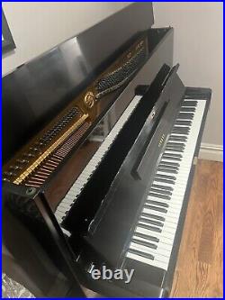 Yamaha upright piano used. U 1