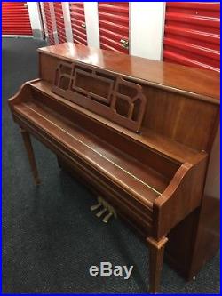 Yamaha wooden upright piano brown excellent condition