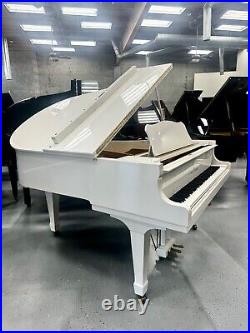 Young Chang G-175 Grand Piano 5'8 Polished White