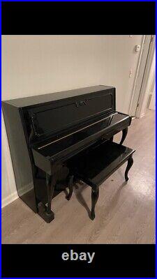 Young Chang Studio upright Piano